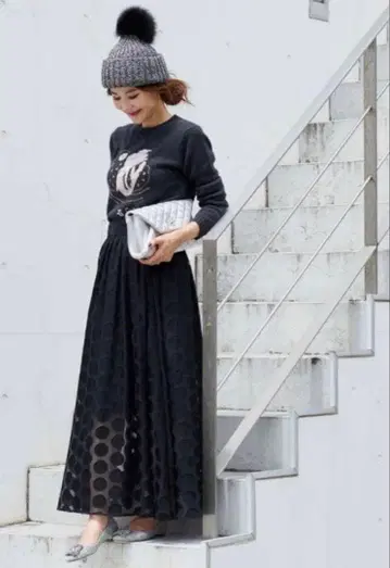 새상품 오블리 OBLI 리본 도트 롱 스커트 M 블랙 메디로스 희대미