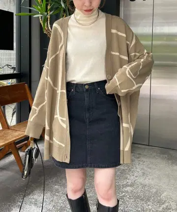 카프리슈 레마쥬 니트 가디건 베이지 FREE