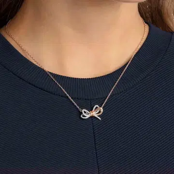 스와로브스키 Lifelong Bow 목걸이 리본