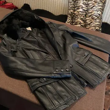 가죽 퍼 부착 자켓 블랙