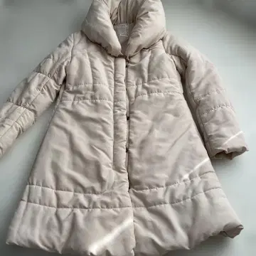 베이지 후드 부착 롱 코트