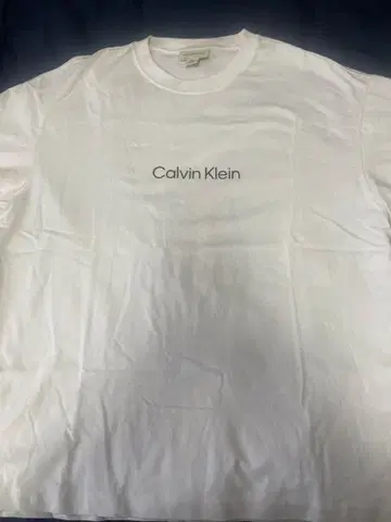 캘빈 클라인 화이트 티셔츠
