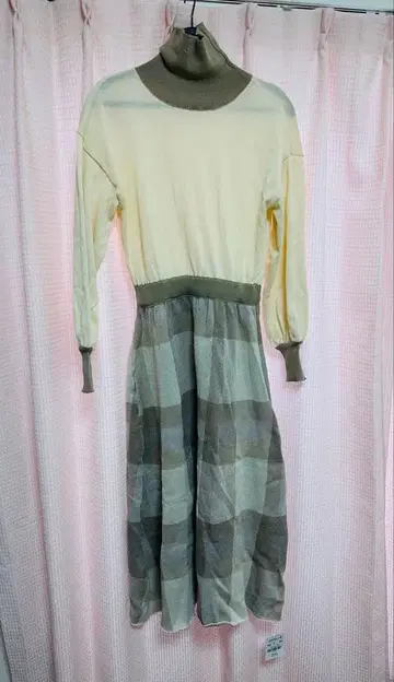 CHILLE 베이지 체크 니트 원피스 F 사이즈