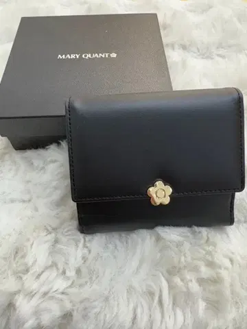 MARY QUANT 블랙 접이식 지갑