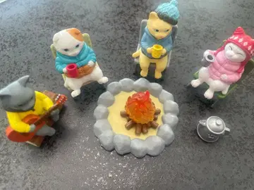 고양이의 휴일 캠프파이어