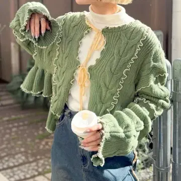 w closet 더블 클로젯 배색 메로우 케이블 리본 가디건 니트