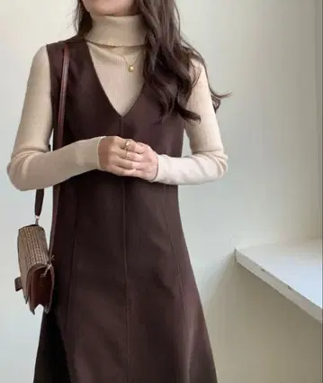 emi 슬리브리스 플레어 원피스