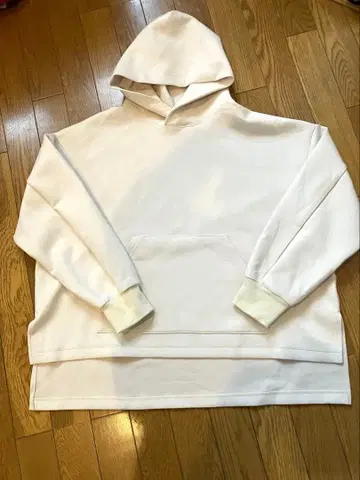 새상품급 MANON 마논의 종이상자 소재 후드티 아이보리