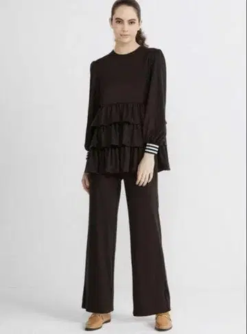 새상품 보더스 앳 발코니 WEEKEND TIERED TOP 36 브라운