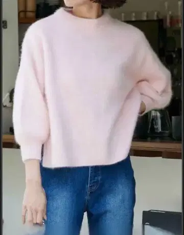 Jines 라쿤 100% 볼륨 슬리브 모크넥 니트 핑크