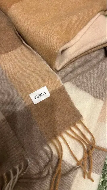 훌라 체크 무늬 머플러