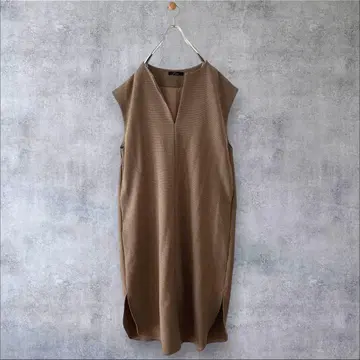 새상품급 어반리서치 로쏘 키넥 벨트 부착 베스트 원피스