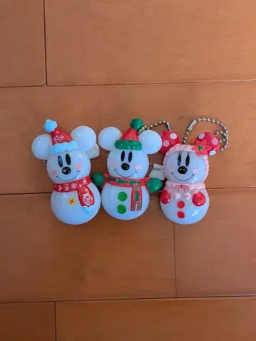 디즈니 미키 크리스마스 눈사람 키체인