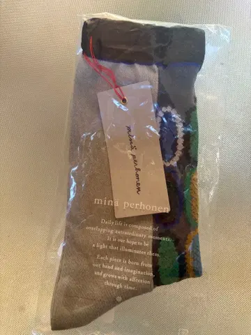 미개봉 새상품 미나 페르호넨 양말 tarte 쓰구전 라이트 그레이