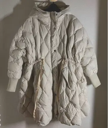 루일 에 부티크 아이보리 퀼팅 다운 자켓