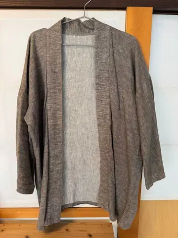 와 로브 그레이 겉옷