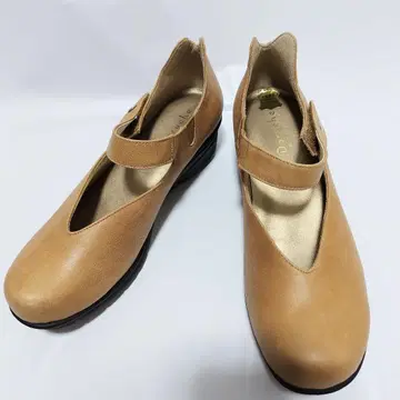 [ 전시 미사용품 ] 돌체 스트랩 펌프스 24.5 3E 경량 천연 가죽