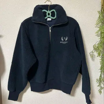 [ 새상품급 ] MOUSSY 보아 하프 지퍼 풀오버 네이비 프리 사이즈