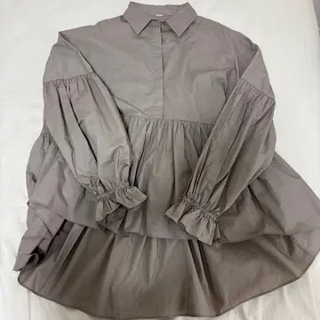 [미사용] Mila Owen 셔츠 카라 개더 튜닉 블라우스