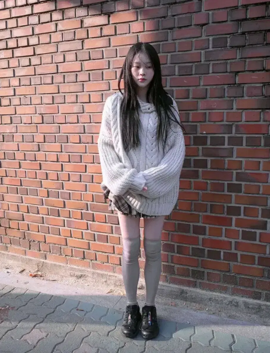 Baby wrap shoulder cut-off off-shoulder button knit