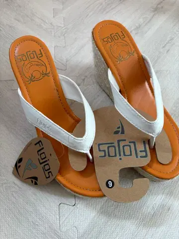 Flojos 화이트 웨지 샌들 9