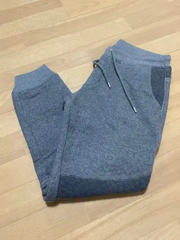 [ 새상품급 ] 1 PIU 1 UGUALE 3 바이커 맨투맨 사이즈 V