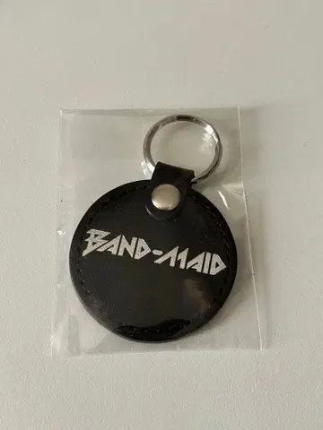 BAND-MAID 가죽 키링 (블랙)