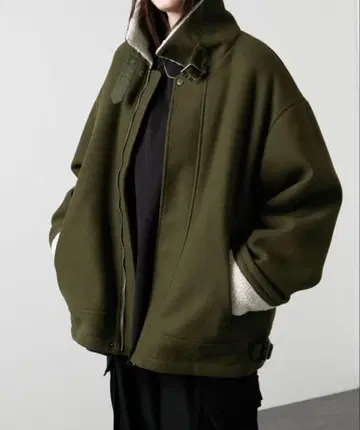 보아 x 페이크 멜톤 루즈 블루종