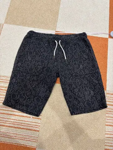 모모타로 진즈 복숭아 패턴 하프 팬츠