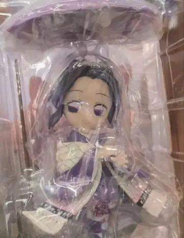 귀멸의 칼날 중국 한정판 피규어 매화 비오는 날 코쵸우 시노부