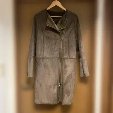 PAPILLONNER 무스탕 코트