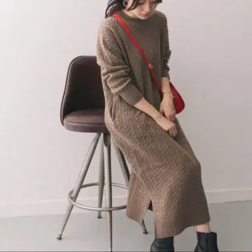 어반 리서치 도어스 케이블 니트 롱 원피스 모카