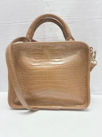 극미품 크리스찬빌라 엠보 2way 백