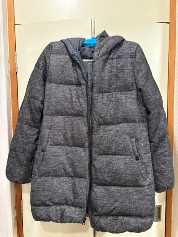 그레이 후드 부착 다운 자켓