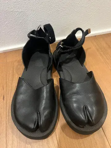 suicoke 타비 슈즈, 타비 샌들