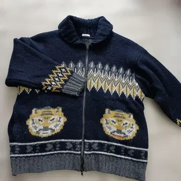 니코앤드 - 호랑이 무늬 집업 니트