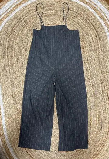 스트라이프 패턴 그레이 올인원