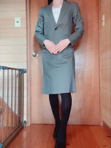 여성용 스커트 수트 그레이 비즈니스 포멀 VIVI 콜라보