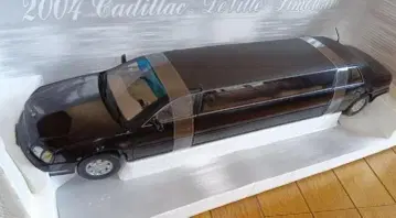 1/18 2004 캐딜락 드빌 리무진 Limousine