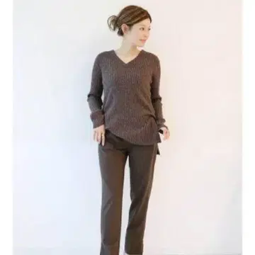 [ 인기 ] 두지엠 클라세 풀오버 니트 브라운