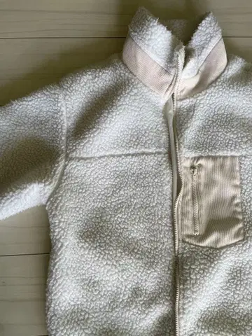 화이트 플리스 자켓