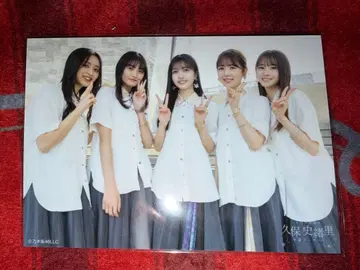 노기자카46 쿠보 시오리 졸업 기념 솔로컷 사람은 꿈을 두 번 본다 단체