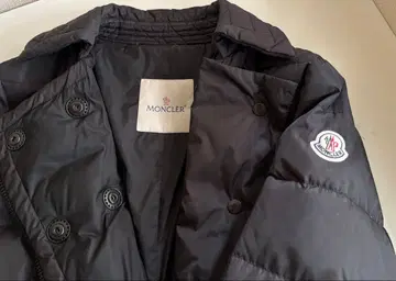 Moncler 블랙 다운 자켓