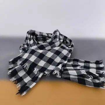 MARGARET HOWELL 체크 무늬 머플러