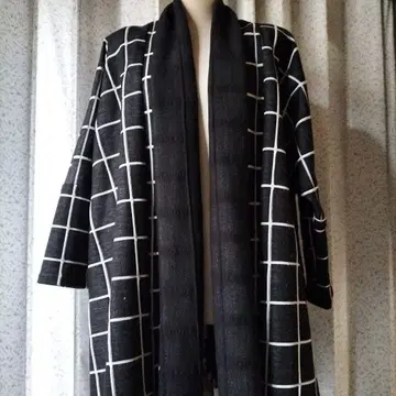 블랙과 화이트 체크 무늬 티셔츠 핸드메이드, 코트