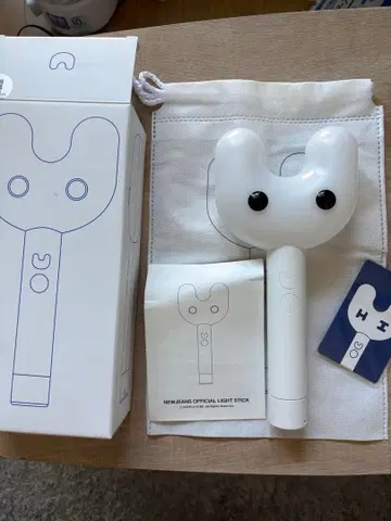 뉴진스 공식 라이트 스틱 화이트