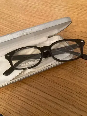 금자안경 x beauty&youth 별주 안경