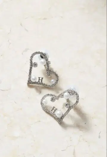 Crystal Heart Shaped Earrings herlipto