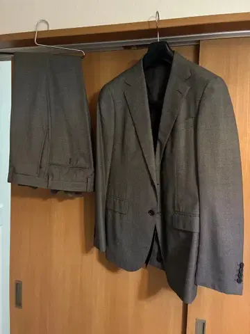 유나이티드 애로우즈 수트