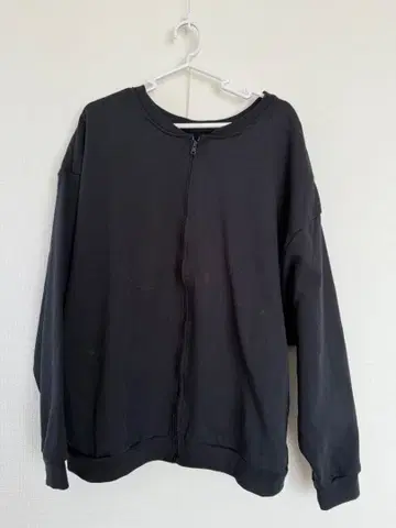 블랙 GREATESTHITS 맨투맨